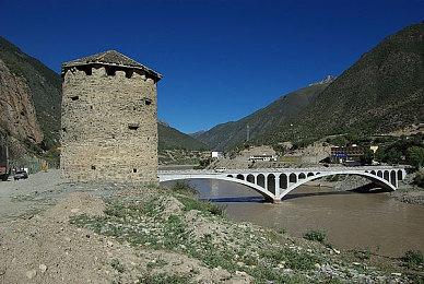 美少女桌宠游戏《战盟桌面精灵》参与2025年Steam鉴赏家大会！